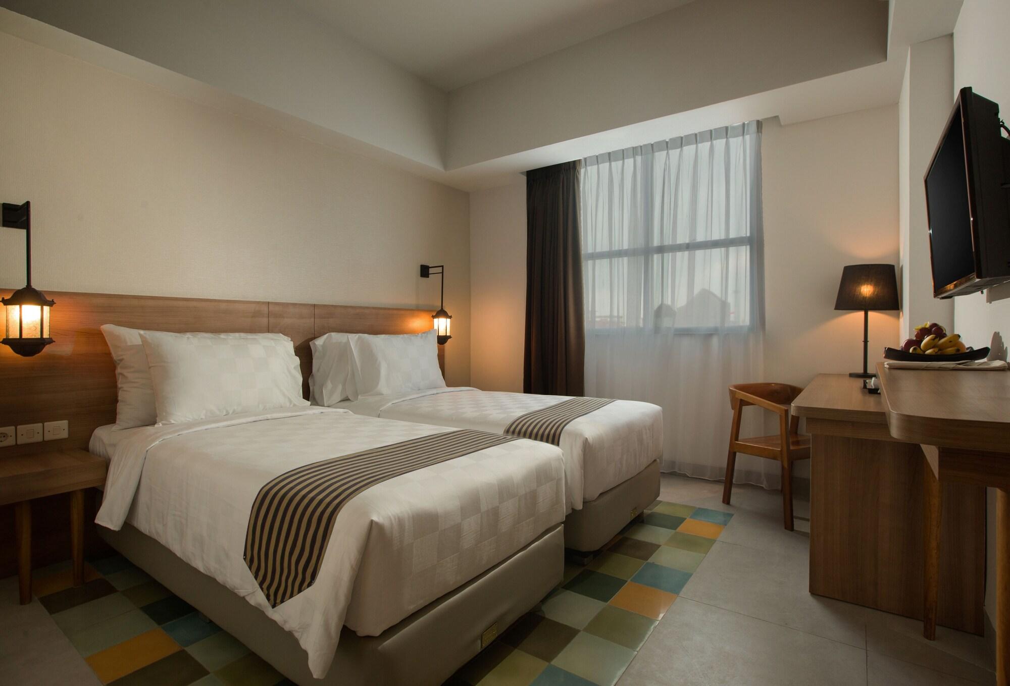 คาส ตูกู  Hotel ยอกยาการ์ตา ภายนอก รูปภาพ