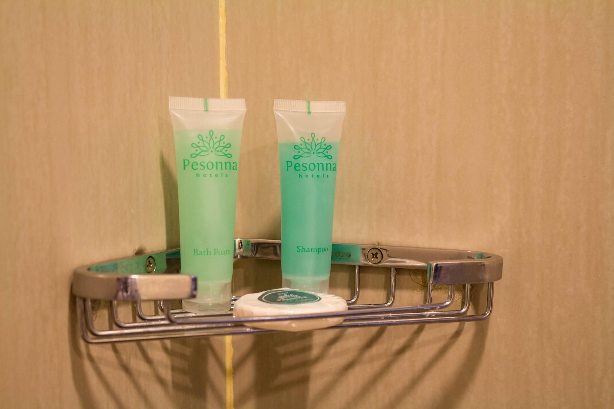 คาส ตูกู  Hotel ยอกยาการ์ตา ภายนอก รูปภาพ
