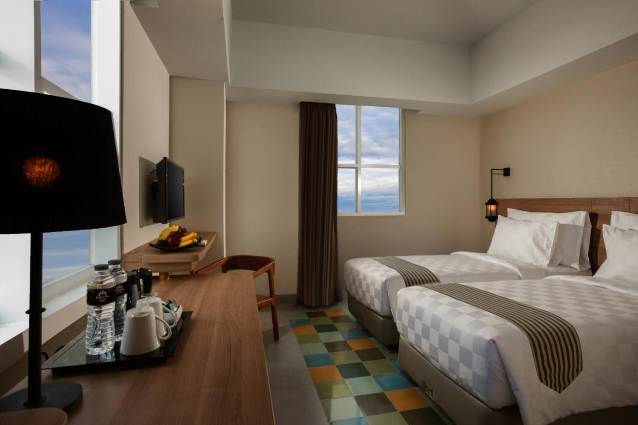 คาส ตูกู  Hotel ยอกยาการ์ตา ภายนอก รูปภาพ