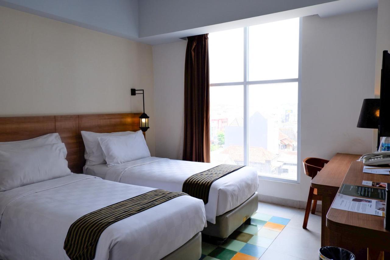 คาส ตูกู  Hotel ยอกยาการ์ตา ภายนอก รูปภาพ